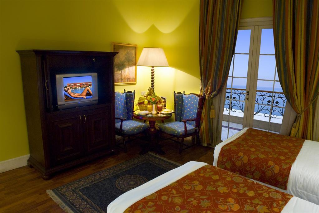 Helnan Auberge Fayoum Екстериор снимка