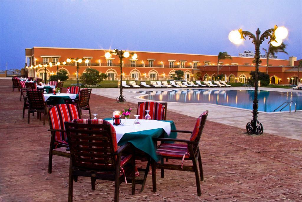 Helnan Auberge Fayoum Екстериор снимка