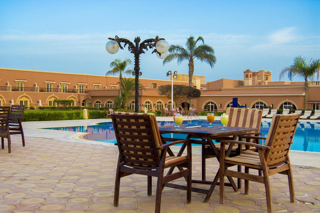 Helnan Auberge Fayoum Екстериор снимка